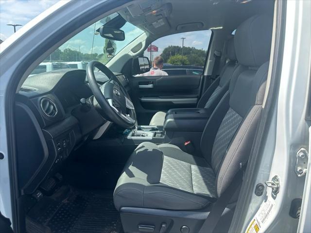 Photo of 2019 Super White Toyota Tundra