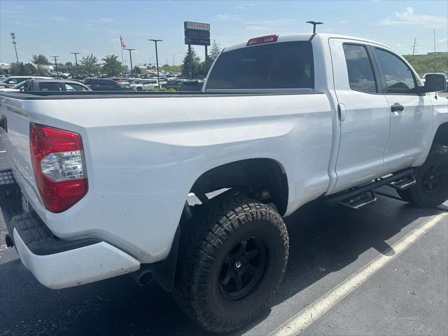 Photo of 2019 Super White Toyota Tundra