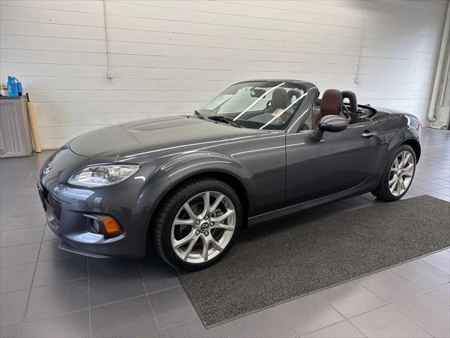 Photo of 2015 Meteor Gray Mazda MX-5 Miata
