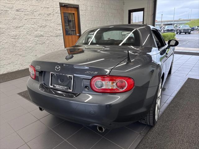 Photo of 2015 Meteor Gray Mazda MX-5 Miata