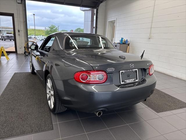 Photo of 2015 Meteor Gray Mazda MX-5 Miata