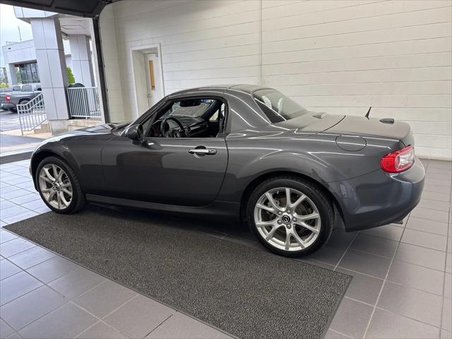 Photo of 2015 Meteor Gray Mazda MX-5 Miata