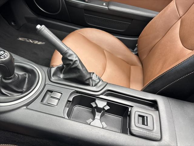 Photo of 2015 Meteor Gray Mazda MX-5 Miata