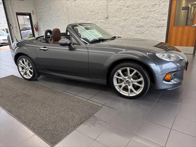 Photo of 2015 Meteor Gray Mazda MX-5 Miata