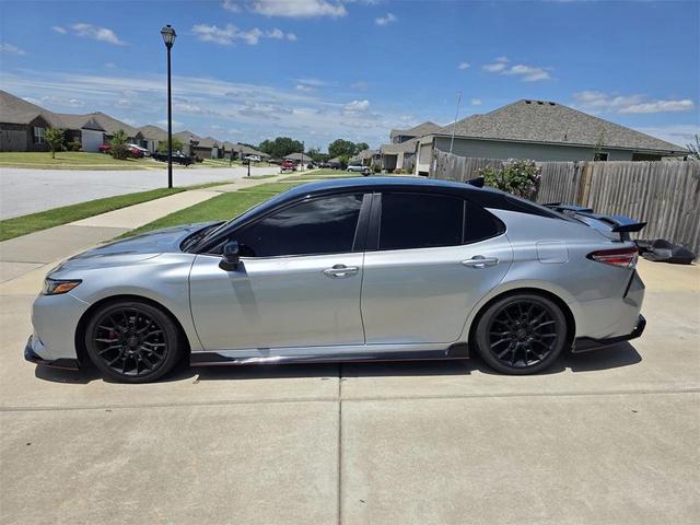Photo of 2020 Midnight Black Metallic Toyota Camry