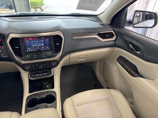 Photo of 2023 White Frost Tricoat GMC Acadia