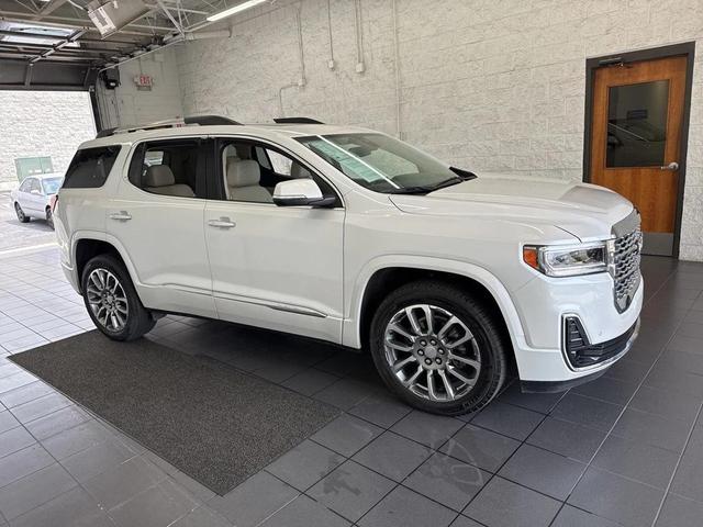 Photo of 2023 White Frost Tricoat GMC Acadia