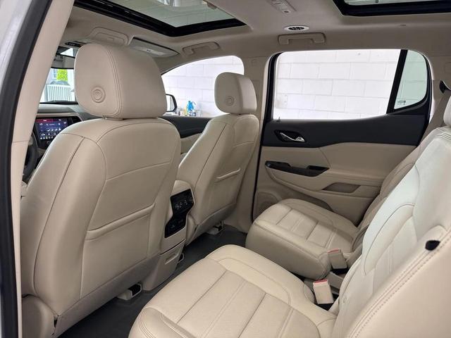Photo of 2023 White Frost Tricoat GMC Acadia