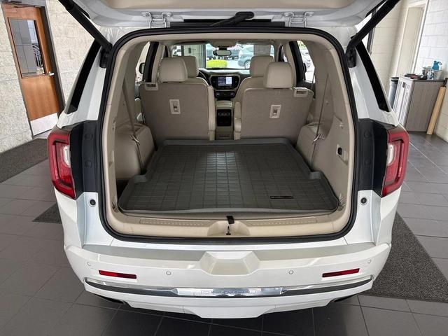 Photo of 2023 White Frost Tricoat GMC Acadia