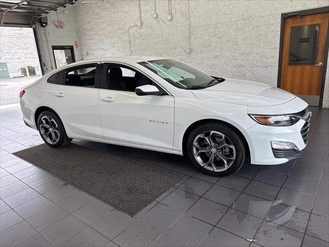 Photo of 2024 Summit White Chevrolet Malibu