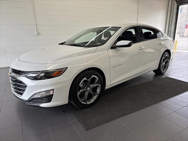 Photo of 2024 Summit White Chevrolet Malibu