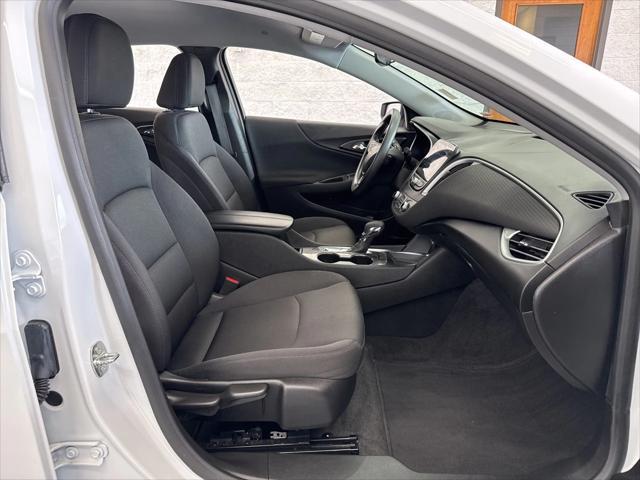 Photo of 2024 Summit White Chevrolet Malibu