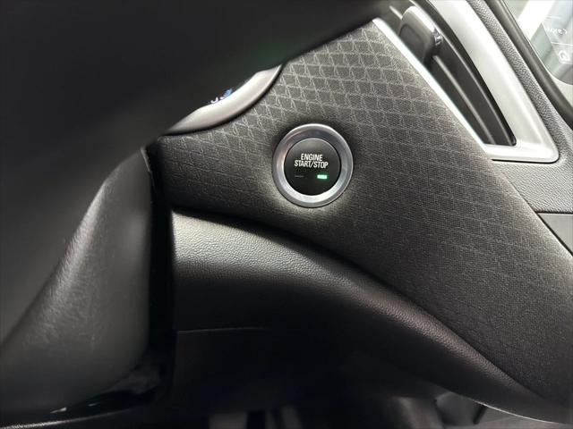 Photo of 2024 Summit White Chevrolet Malibu