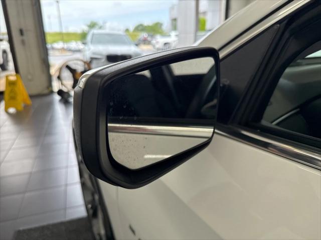 Photo of 2024 Summit White Chevrolet Malibu