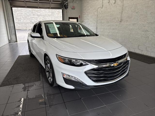 Photo of 2024 Summit White Chevrolet Malibu