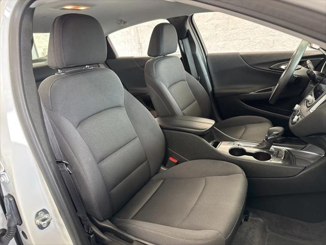 Photo of 2024 Summit White Chevrolet Malibu