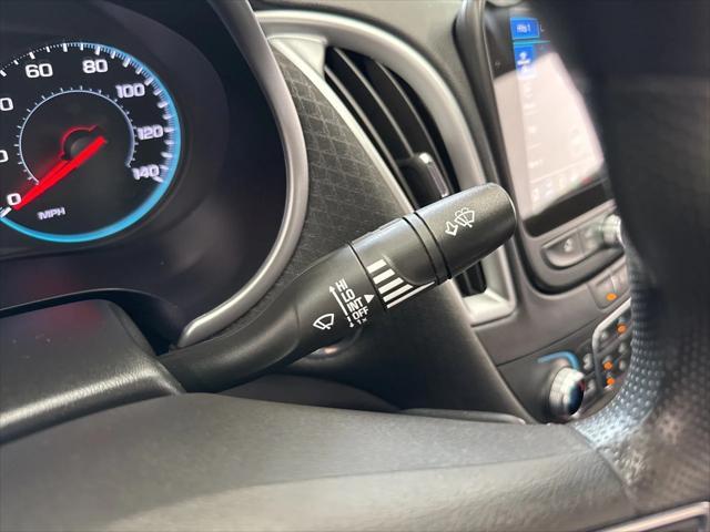Photo of 2024 Summit White Chevrolet Malibu