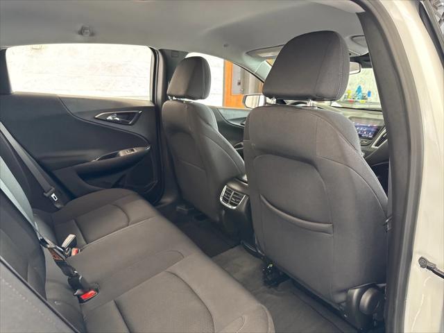 Photo of 2024 Summit White Chevrolet Malibu