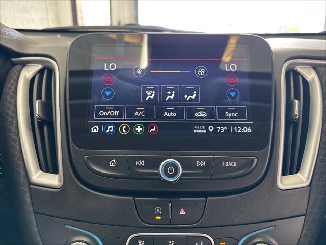 Photo of 2024 Summit White Chevrolet Malibu