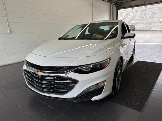 Photo of 2024 Summit White Chevrolet Malibu