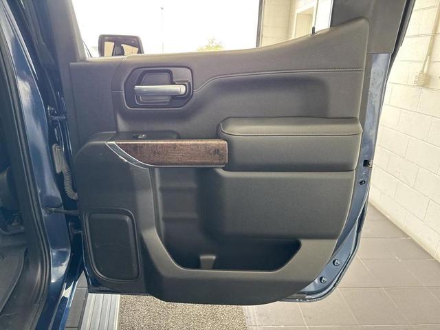 Photo of 2022 Pacific Blue Metallic GMC Sierra 1500