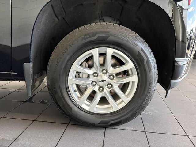 Photo of 2019 Black Chevrolet Silverado 1500