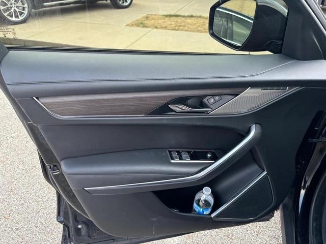 Photo of 2021 Black Metallic Jaguar F-PACE