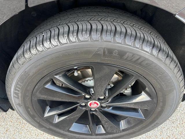 Photo of 2021 Black Metallic Jaguar F-PACE