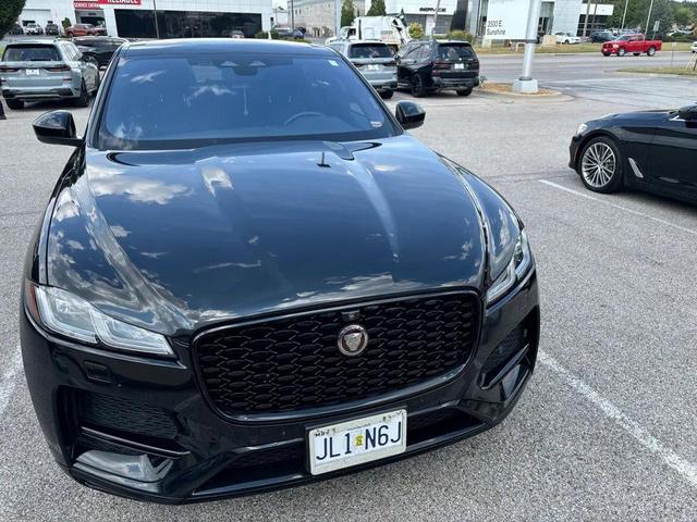 Photo of 2021 Black Metallic Jaguar F-PACE