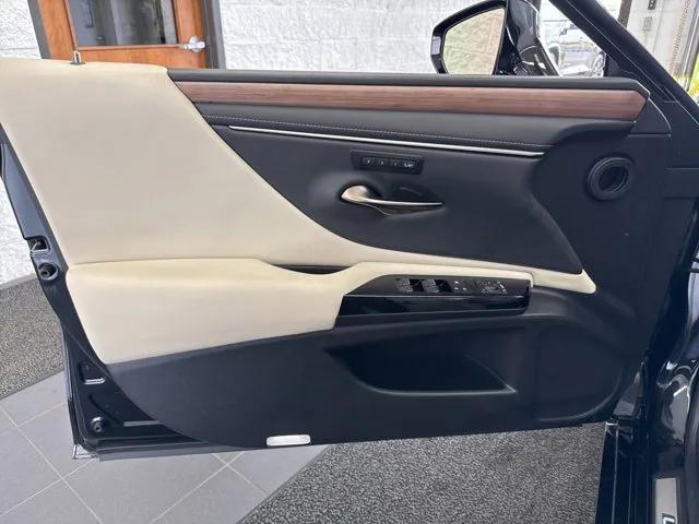 Photo of 2023 Caviar Lexus ES 350