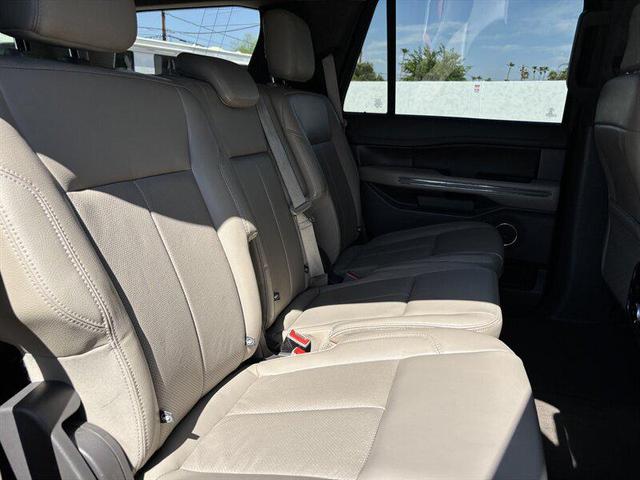 Photo of 2020 Agate Black Ford Expedition