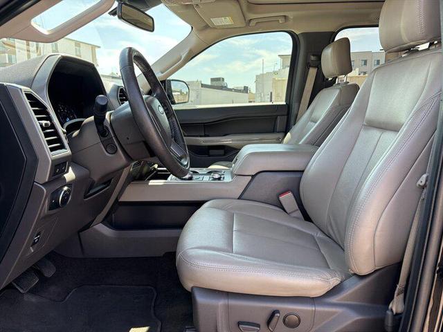 Photo of 2020 Agate Black Ford Expedition