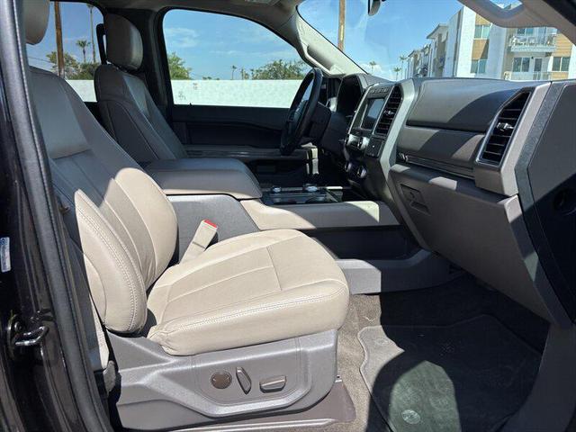 Photo of 2020 Agate Black Ford Expedition