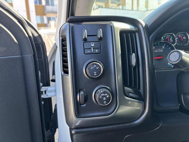 Photo of 2016 Summit White Chevrolet Silverado 2500