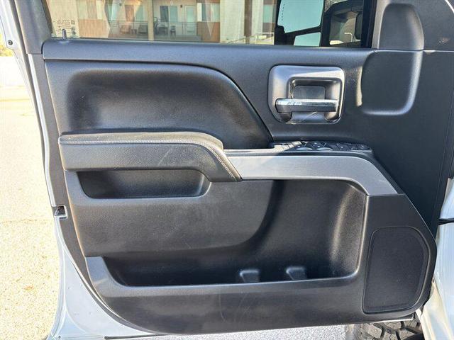 Photo of 2016 Summit White Chevrolet Silverado 2500
