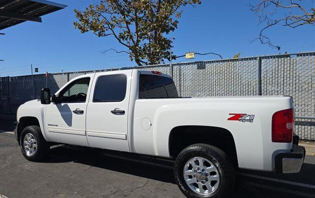Photo of 2011 Summit White Chevrolet Silverado 3500