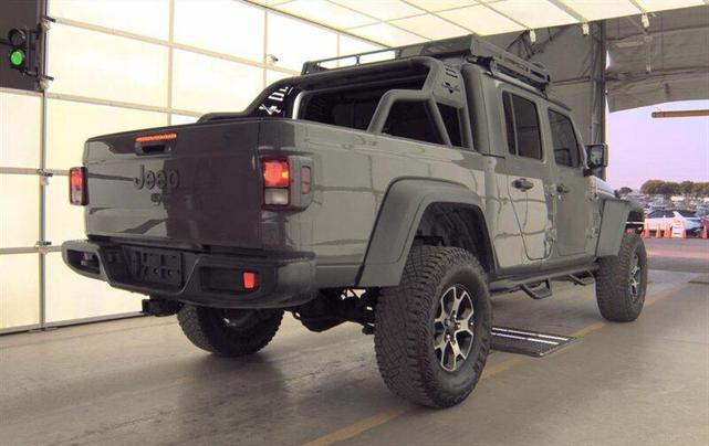 Photo of 2020 Sting-Gray Clearcoat Jeep Gladiator