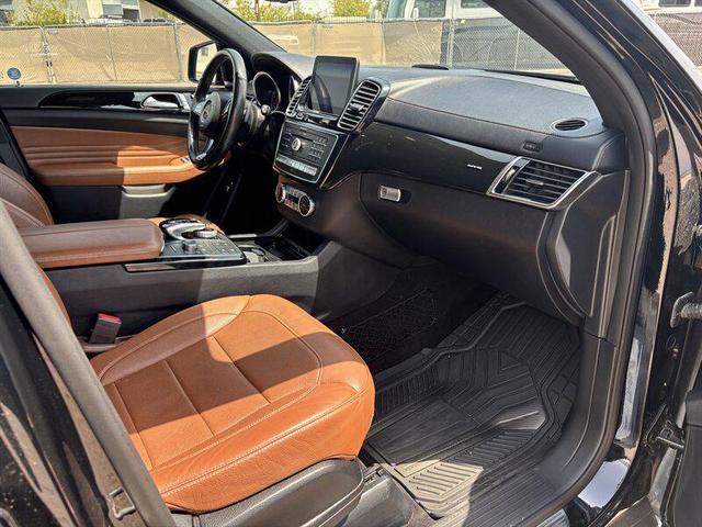 Photo of 2018 Black Mercedes-Benz AMG GLE 43