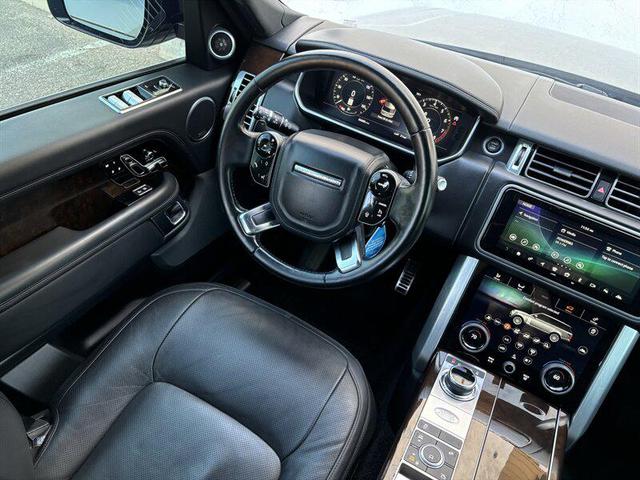 Photo of 2022 Gray Land Rover Range Rover