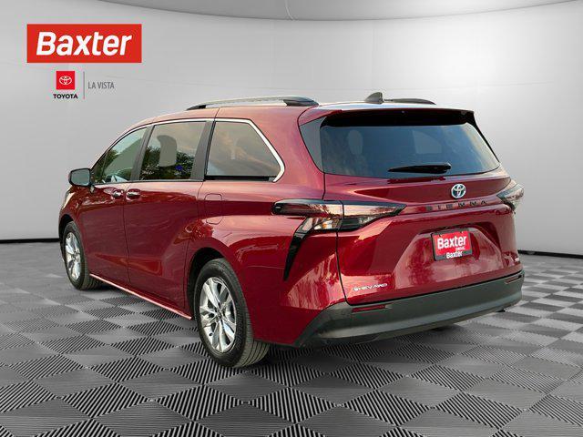 Photo of 2025 Ruby Flare Pearl Toyota Sienna