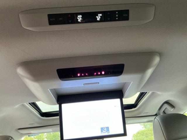 Photo of 2025 Ruby Flare Pearl Toyota Sienna