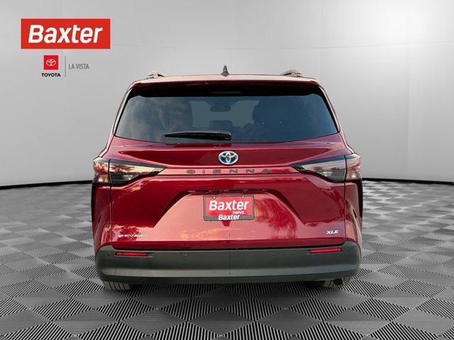 Photo of 2025 Ruby Flare Pearl Toyota Sienna