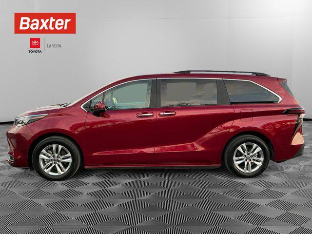 Photo of 2025 Ruby Flare Pearl Toyota Sienna