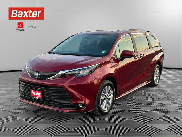 Photo of 2025 Ruby Flare Pearl Toyota Sienna