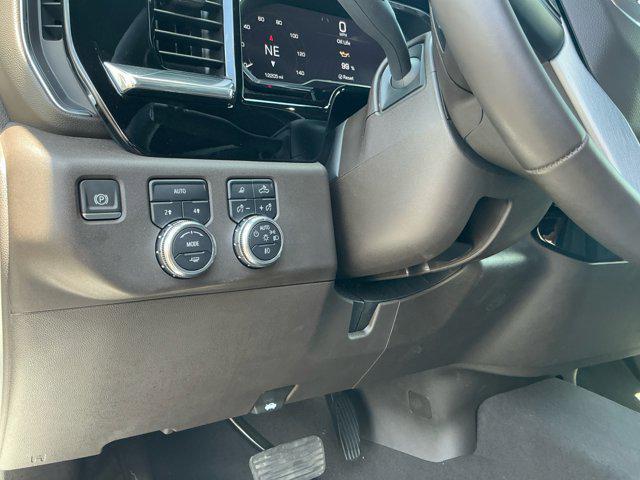 Photo of 2024 Summit White GMC Sierra 1500