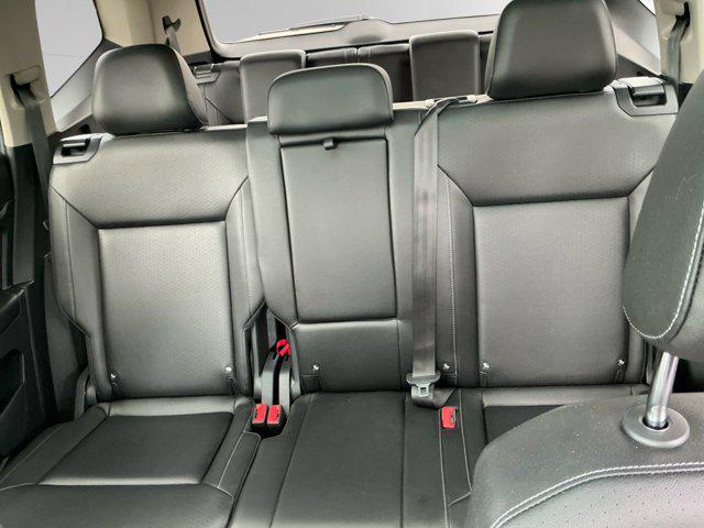 Photo of 2019 Reflex Silver Metallic Volkswagen Atlas