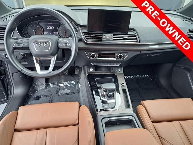 Photo of 2022 Daytona Gray Pearl Effect Audi Q5