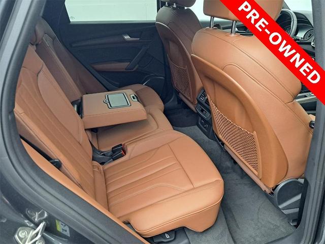 Photo of 2022 Daytona Gray Pearl Effect Audi Q5