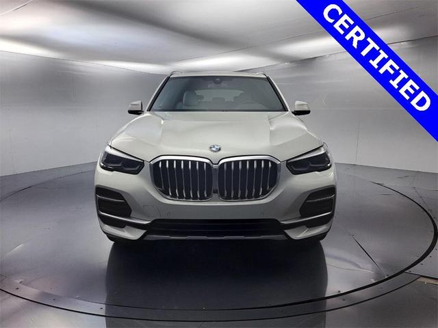Photo of 2023 Alpine White BMW X5