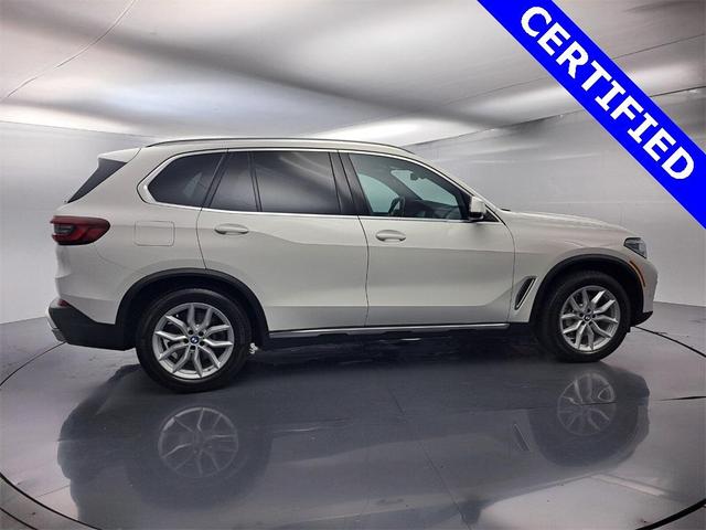 Photo of 2023 Alpine White BMW X5